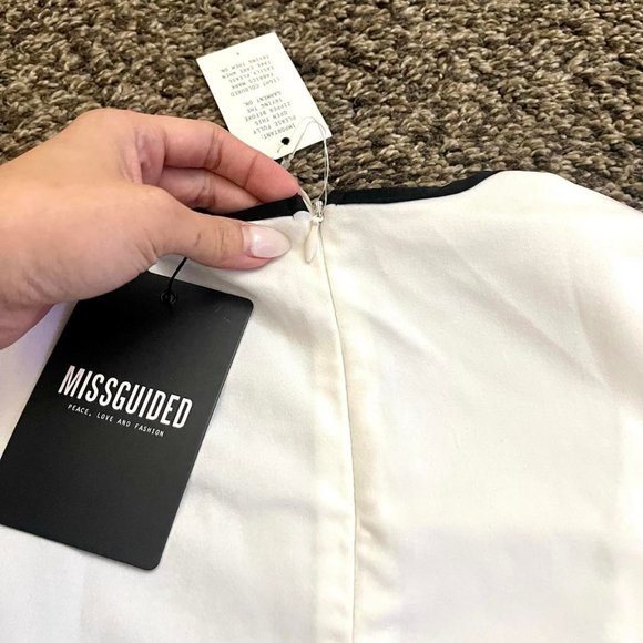 NWT - ADELAIS V-NECK BODYCON MINI EYELASH LACE DRESS (WHITE) - US 4 (UK 8) - Picture 2 of 5